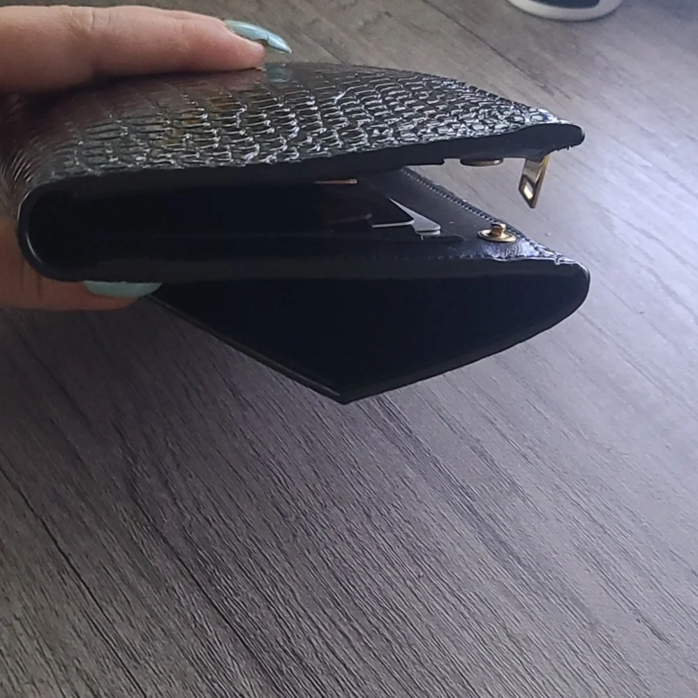 YSL wallet with added chains